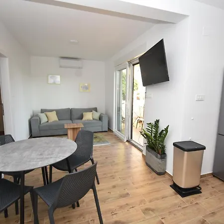 Apartman Bela Tisno Buitenkant foto